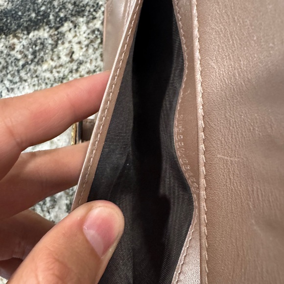 Gucci Tan Embossed Leather Wallet with Gold Heart Clasp with Free COA - Picture 6 of 10